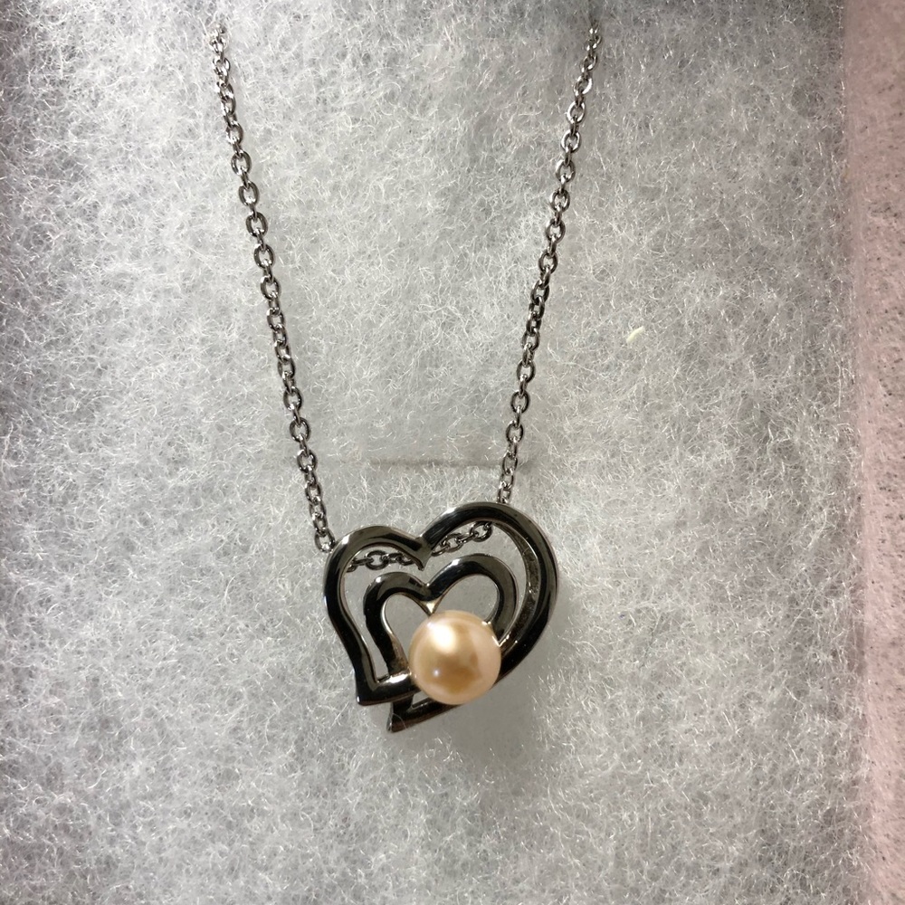 Sterling Silver Heart Pendant with Pearl